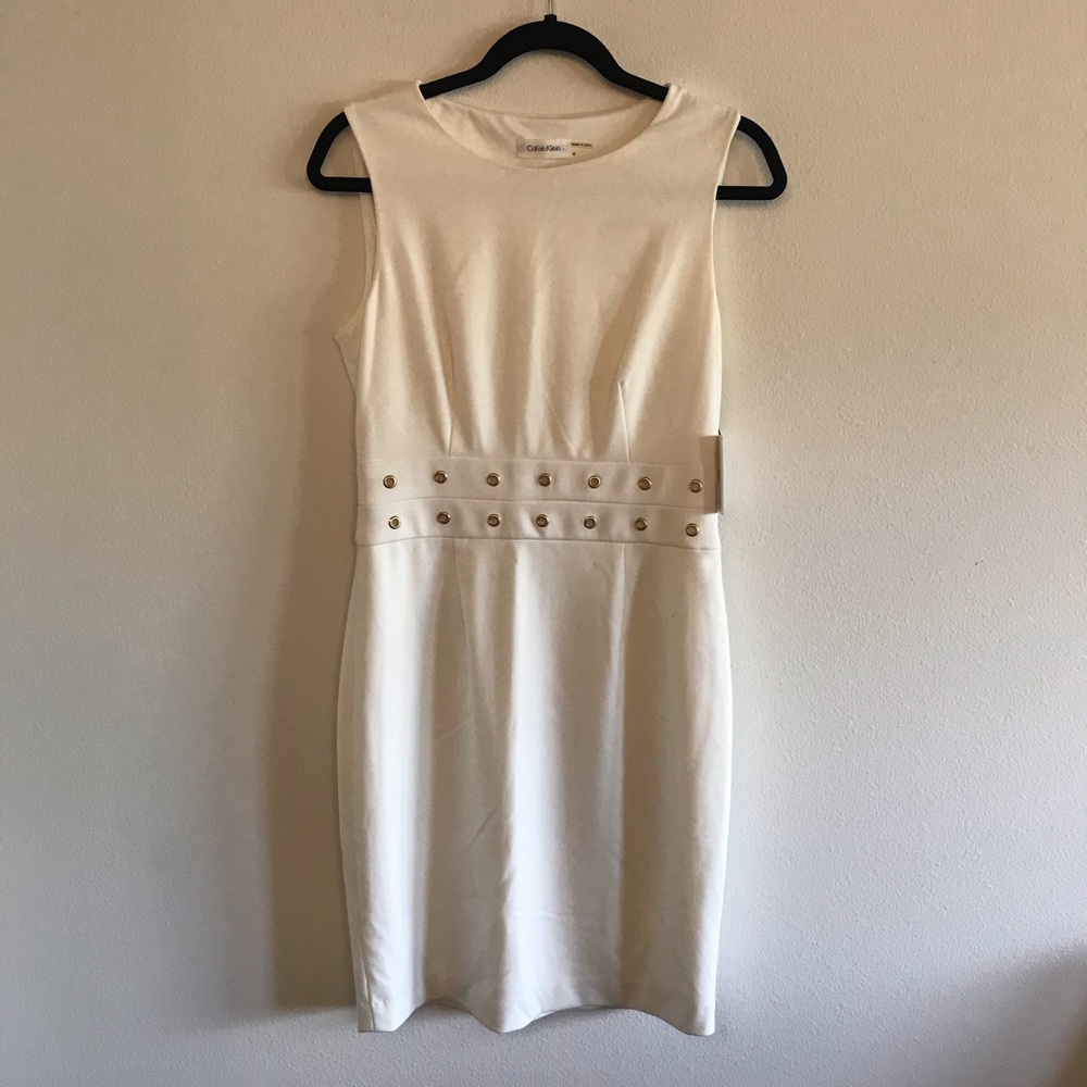 CALVIN KLEIN Fitted Sleeveless Dress in White/Gold